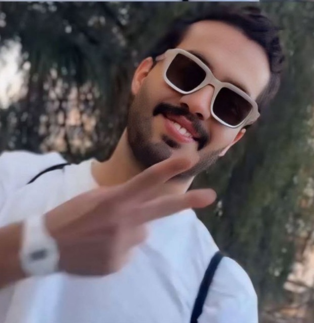 دانلود آهنگ حامیم ببین چی اومده سر دل سادت من این روزارو میدیدم واست دانلود آهنگ حامیم ببین چی اومده سر دل سادت من این روزارو میدیدم واست